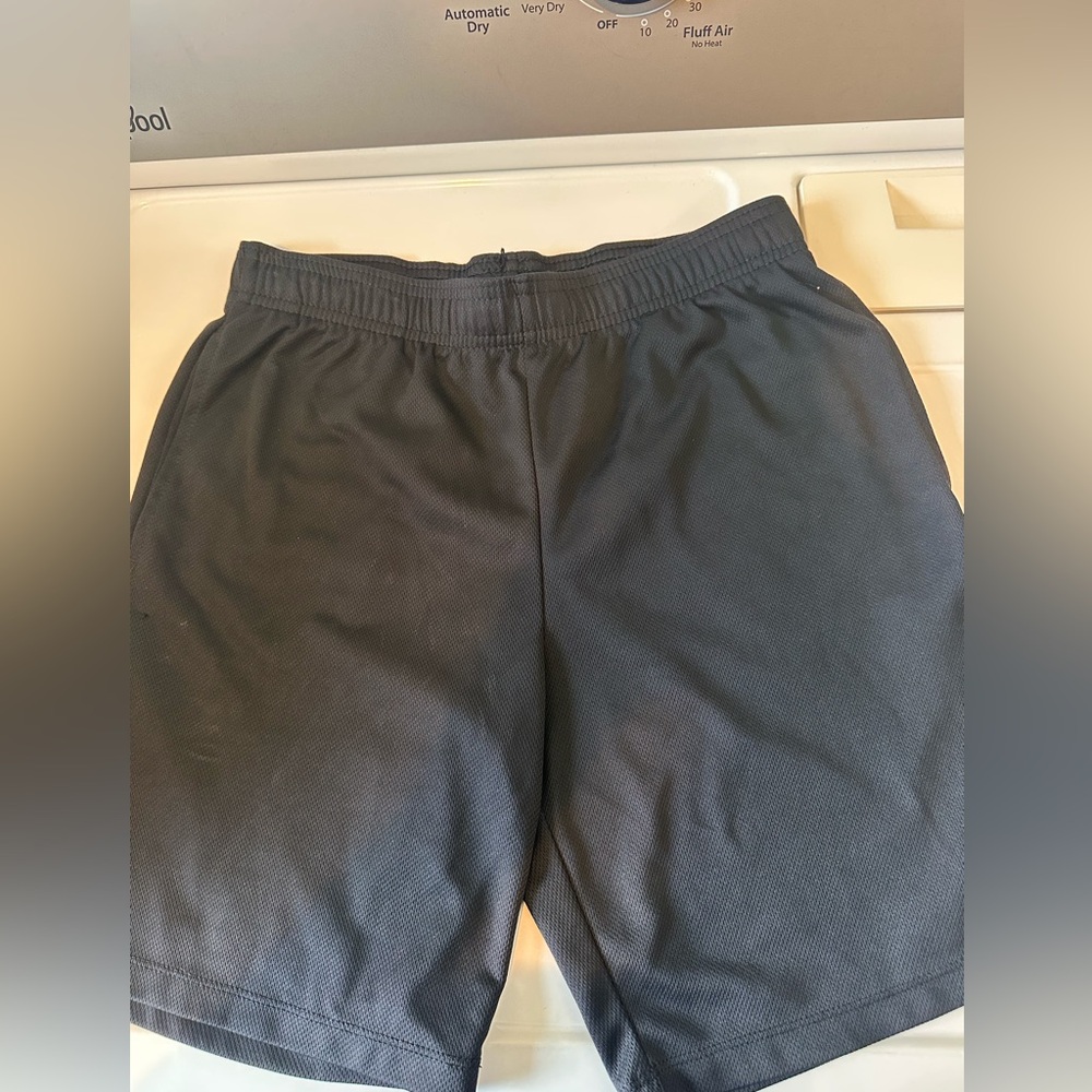 Boys All In Motion Black Athletic Shorts, size XL/14